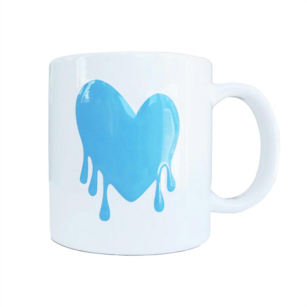NEW KERRI ROSENTHAL women's drippy heart mug in white/blue